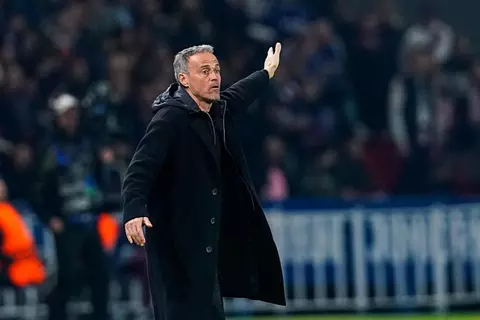 قبل مواجهة برشلونة.. لويس إنريكي يكشف تفاصيل إصابة فيتينيا وكفارتسخيليا